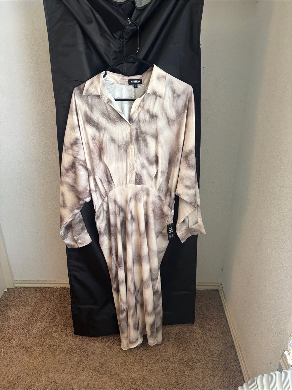 Express Long Sleeve Midi Shirt Dress in Cream and Gray Tie-Dye